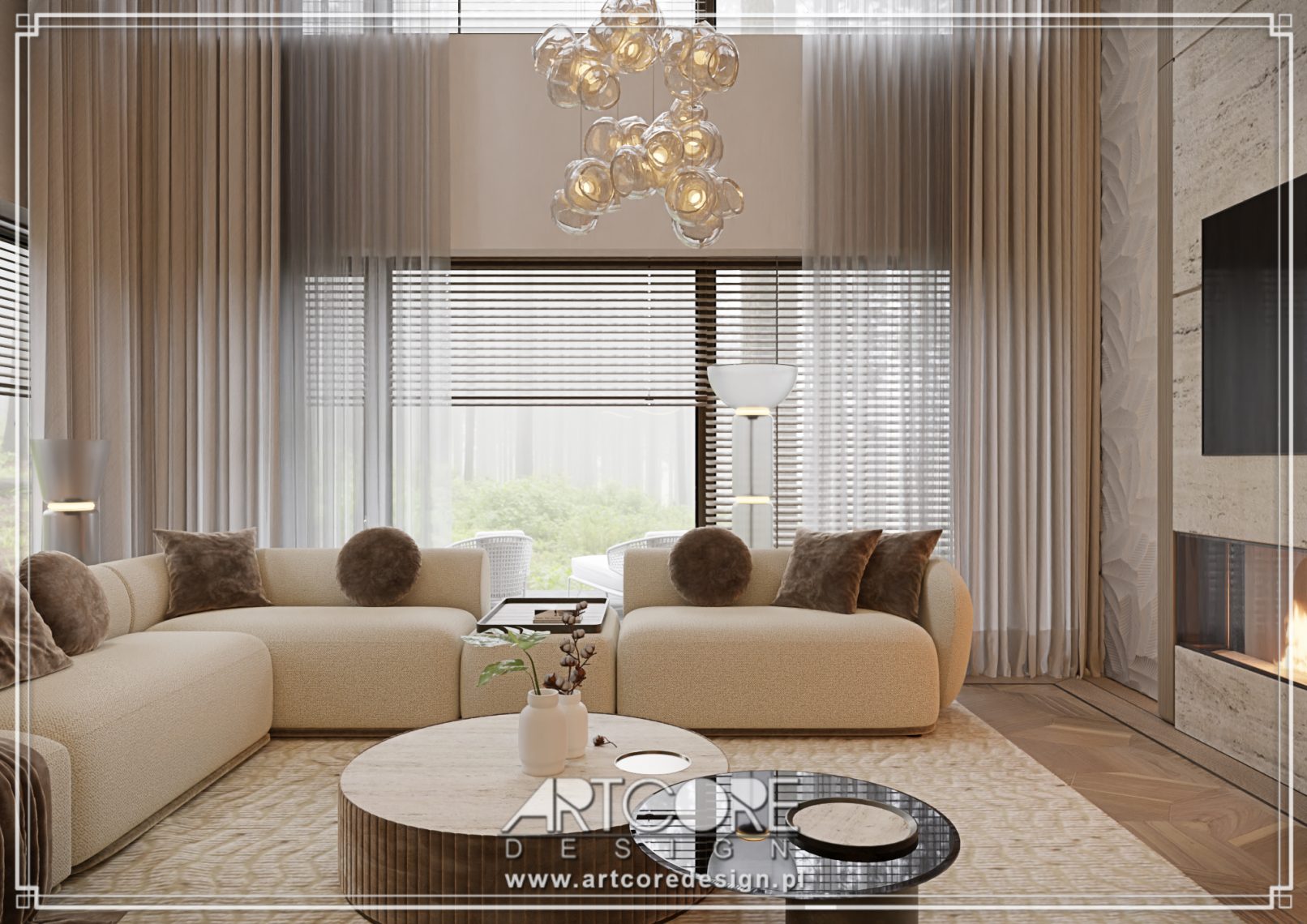 Nowoczesny salon z dużymi przeszkleniami, eleganckimi sofami, designerskimi stolikami i kominkiem.