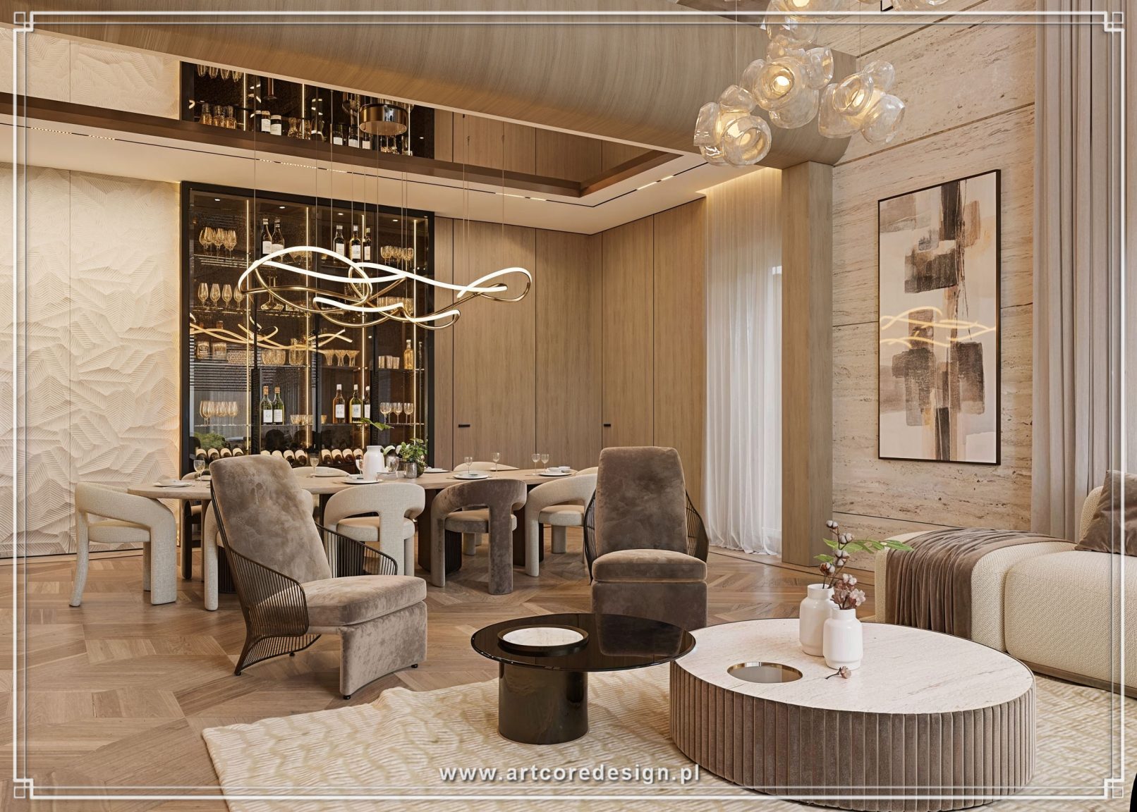 Kompleksowe projektowanie wnętrz domu obejmujące otwartą strefę dzienną z jadalnią oraz przeszkloną zabudową winiarni. Nowoczesna aranżacja przestrzeni z drewnianą podłogą w jodełkę, dekoracyjnym sufitem i oświetleniem designerskim podkreśla charakter luksusowego wnętrza.